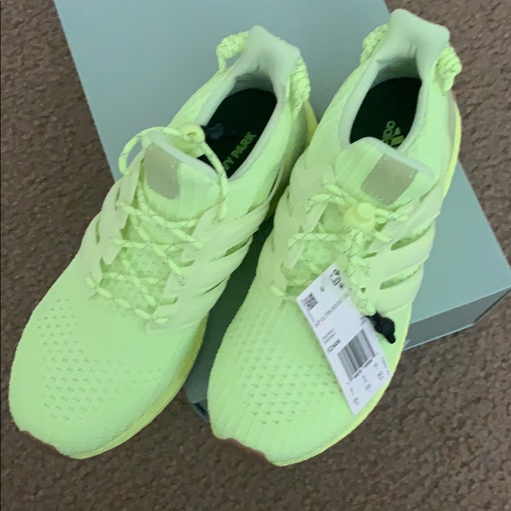 Ivy Park Ultra Boost OG sneakers size 8.5 - Picture 2 of 4